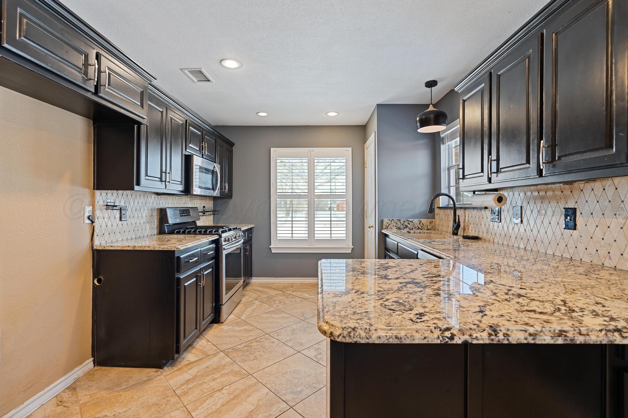 5807 Nicholas Circle Amarillo, TX 79109 - Photo 10 of 29 5807 Nicholas Circle-12