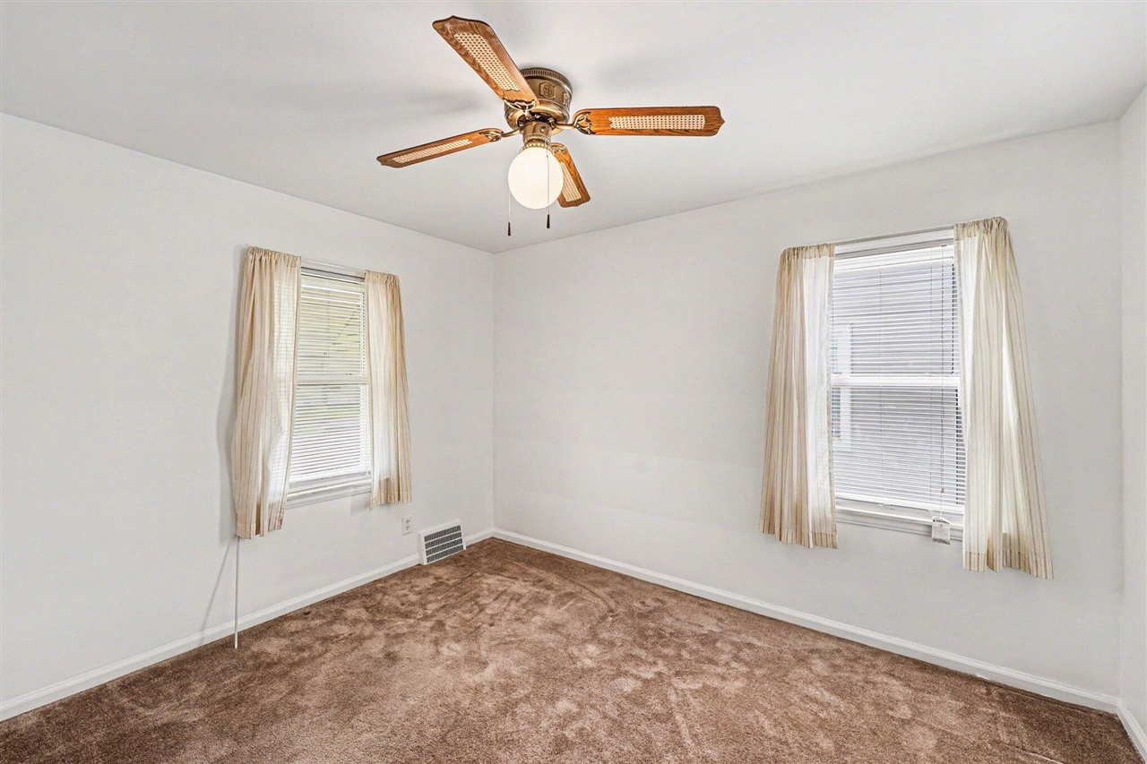24924 Princeton Street Dearborn, MI 48124 - Photo 8 of 16