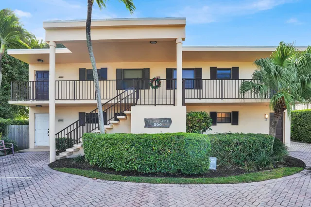 $4,000 | 300 Inlet Way, Unit 2, Palm Beach Shores, FL 33404