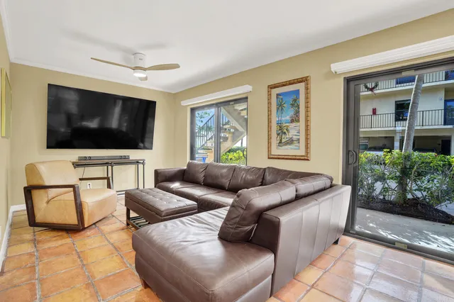 $4,000 | 300 Inlet Way, Unit 2, Palm Beach Shores, FL 33404