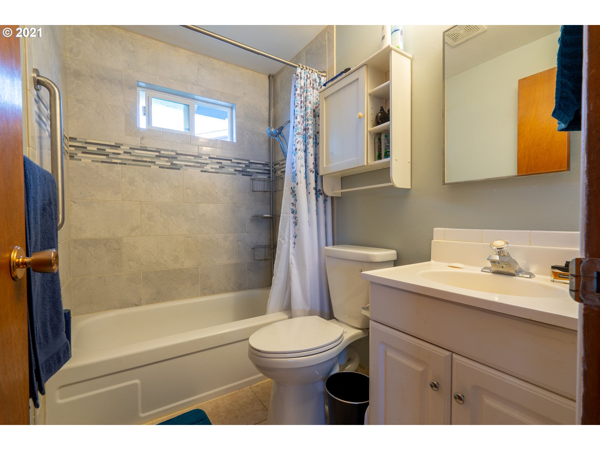 1885 Thompson Road Woodburn, OR 97071 - Photo 16 of 28 Gallery Image 16