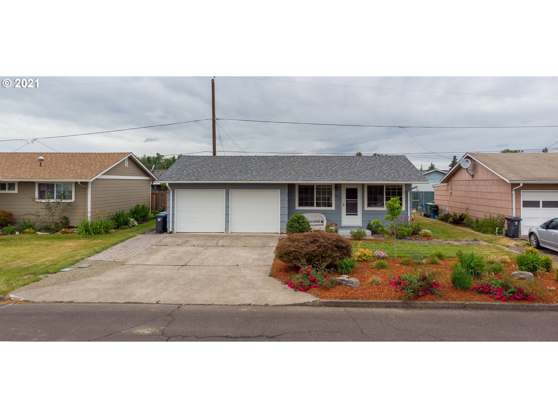 1885 Thompson Road Woodburn, OR 97071 - Photo 3 of 28 Gallery Image 3