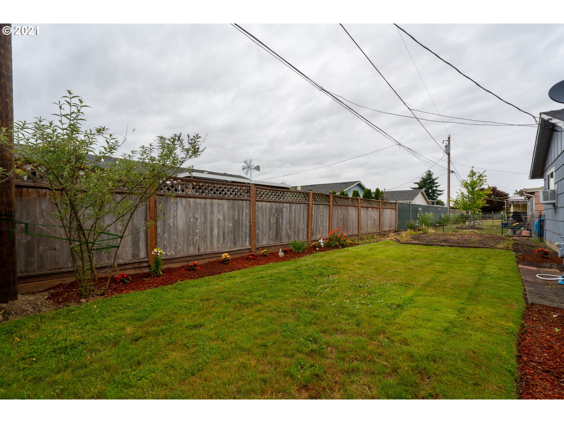 1885 Thompson Road Woodburn, OR 97071 - Photo 22 of 28 Gallery Image 22