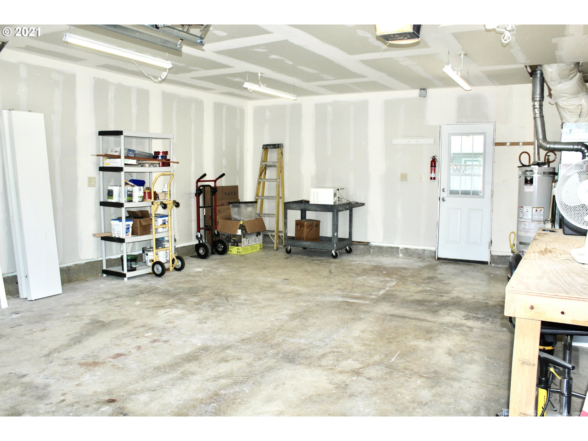 1885 Thompson Road Woodburn, OR 97071 - Photo 28 of 28 Gallery Image 28
