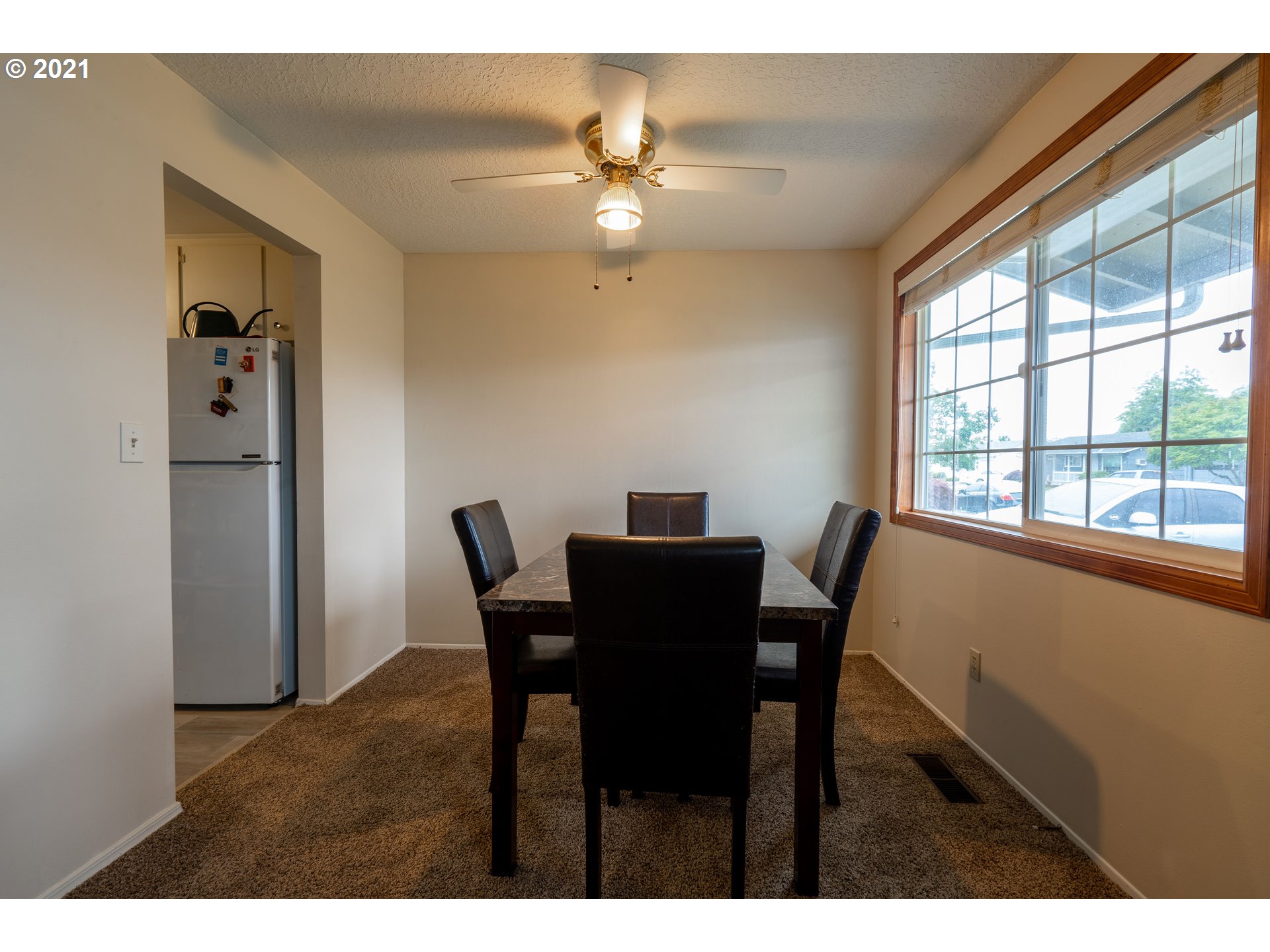 1885 Thompson Road Woodburn, OR 97071 - Photo 10 of 28 Gallery Image 10