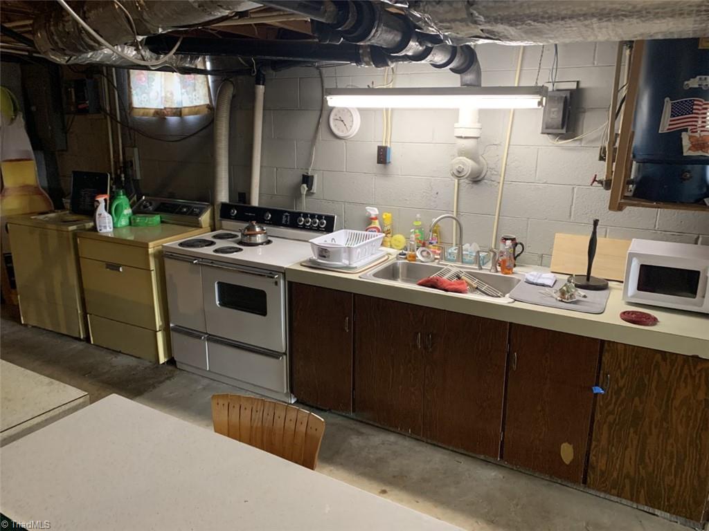 1020 Clinton Road Danbury, NC 27016 - Photo 35 of 35 Basement kitchen