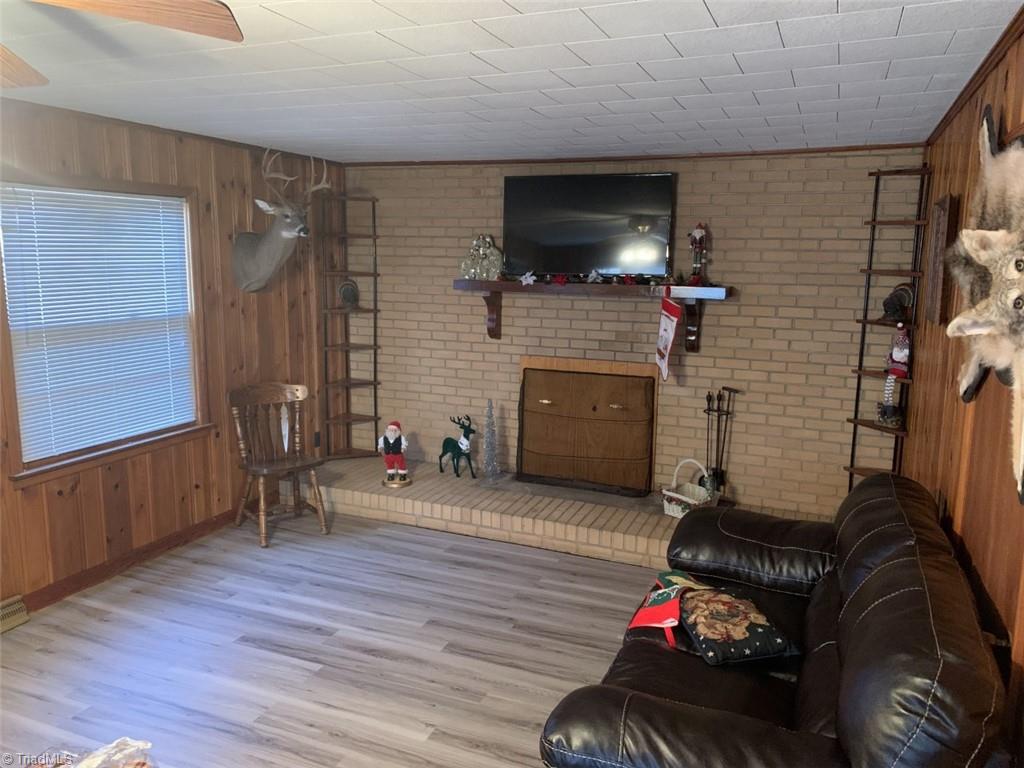 1020 Clinton Road Danbury, NC 27016 - Photo 7 of 35 Den