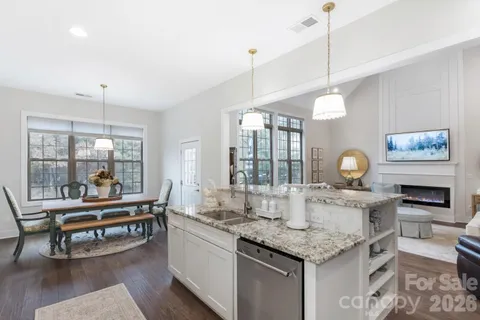 $849,900 | 3000 Applewood Point Lane, Belmont, NC 28012