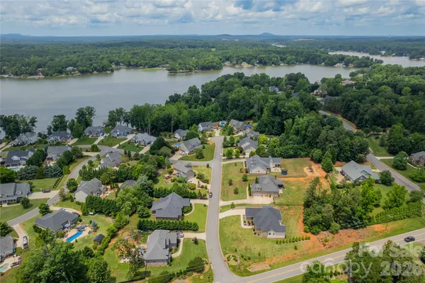 $809,900 | 3000 Applewood Point Lane, Belmont, NC 28012