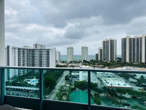 $6,500 | 3333 Northeast 32nd Avenue, Unit 1204, Fort Lauderdale, FL 33308