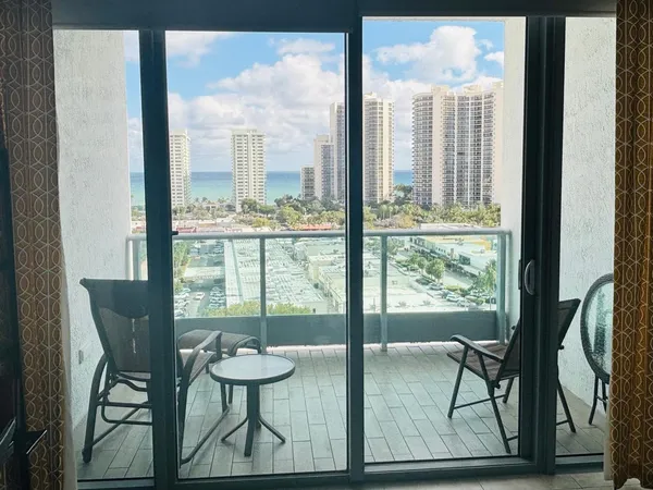 $6,500 | 3333 Northeast 32nd Avenue, Unit 1204, Fort Lauderdale, FL 33308