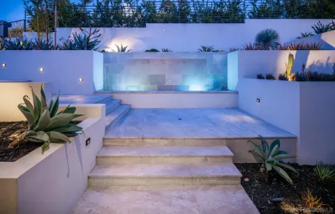 $11,588,168 | 521 South Rios Avenue, Solana Beach, CA 92075