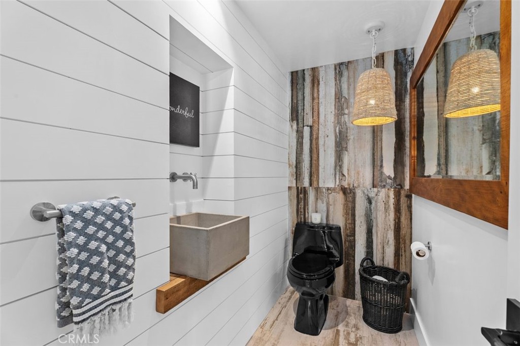 509 8th Street Huntington Beach, CA 92648 - Photo 18 of 51