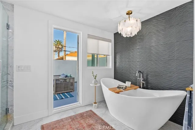 $2,960,000 | 509 8th Street, Huntington Beach, CA 92648