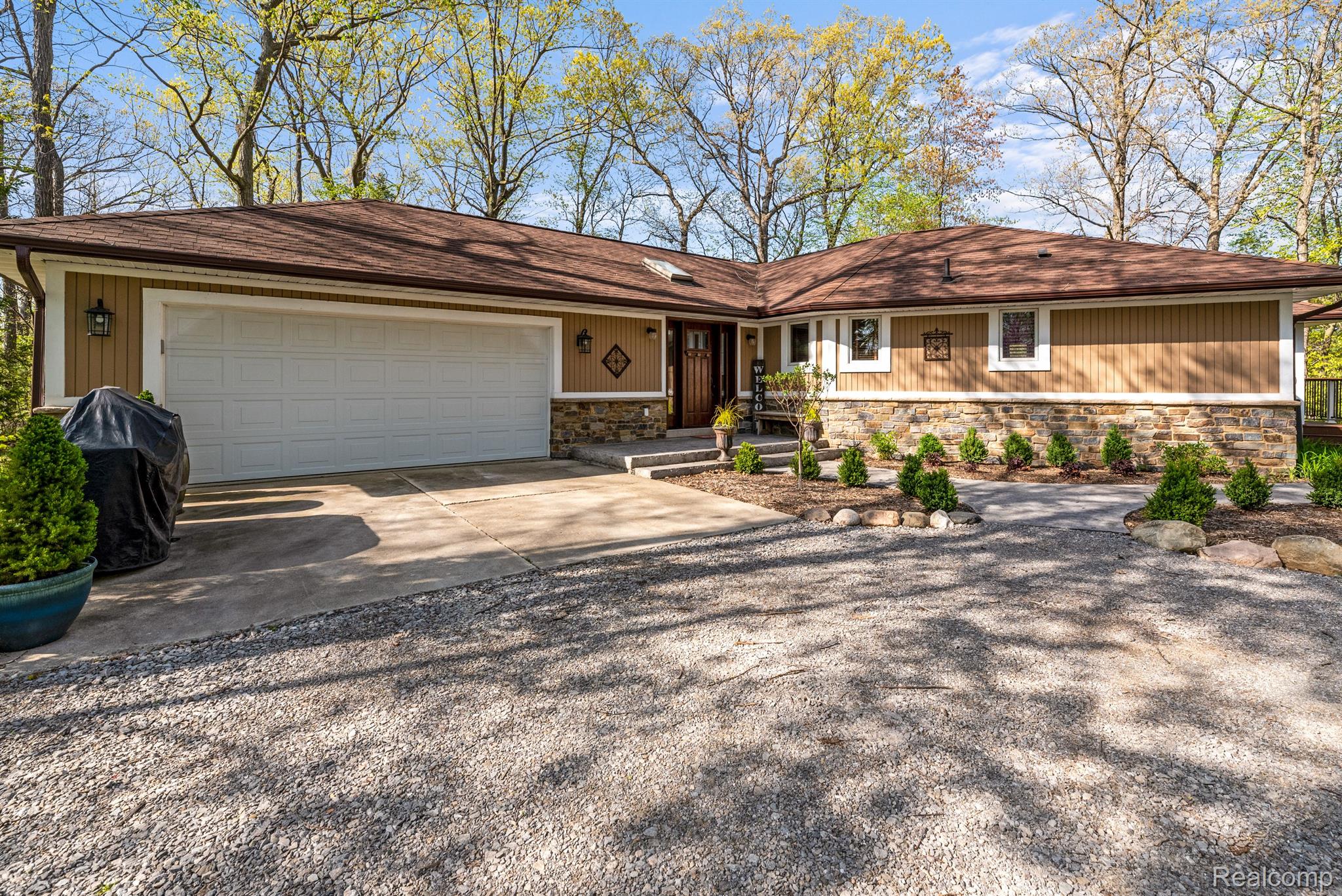 4975 Diehl Road Metamora, MI 48455 - Photo 1 of 65