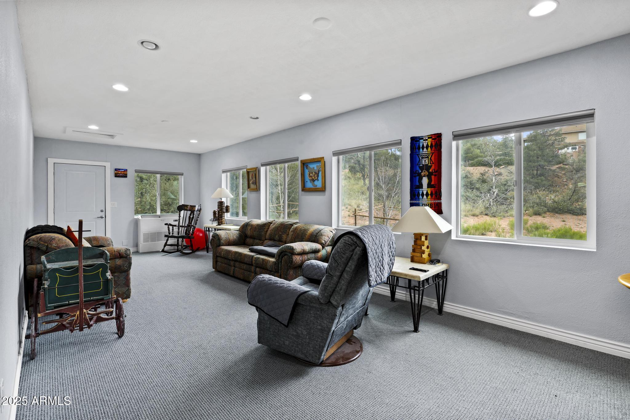 804 East Phoenix Street Payson, AZ 85541 - Photo 41 of 56 a living room with furniture and a window