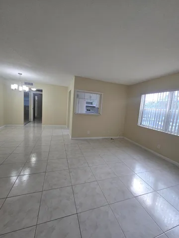 $1,350 | 17 Cambridge A, West Palm Beach, FL 33417