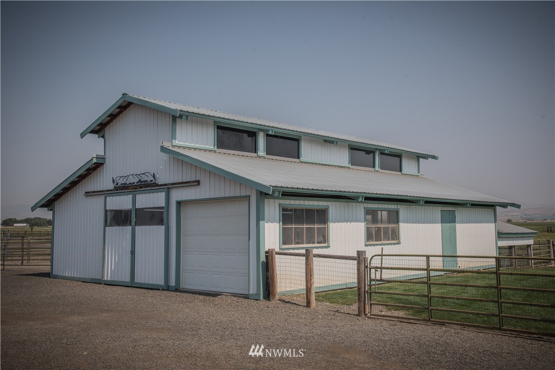 6491 Tjossem Road Ellensburg, WA 98926 - Photo 3 of 25 Gallery Image 3