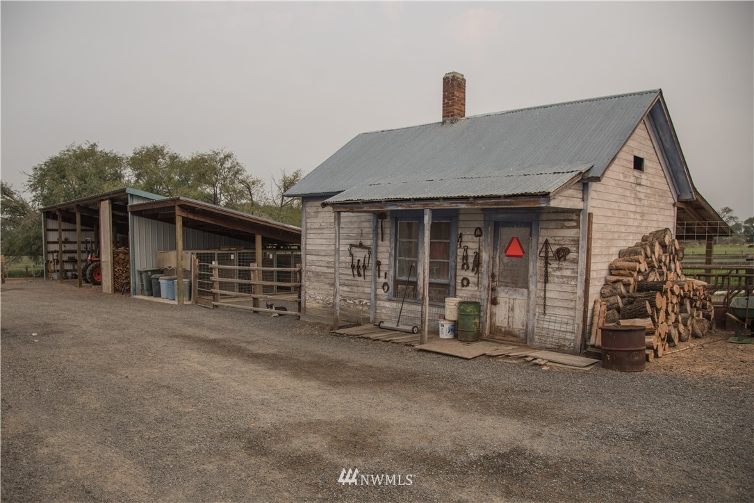6491 Tjossem Road Ellensburg, WA 98926 - Photo 22 of 25 Gallery Image 22