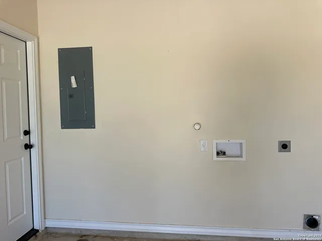 $1,400 | 16707 Jupiter Haven, Unit 1, Selma, TX 78154