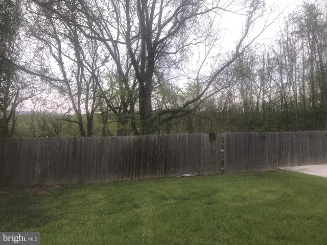 $1,800 | 102 South Whissen Street, Edinburg, VA 22824