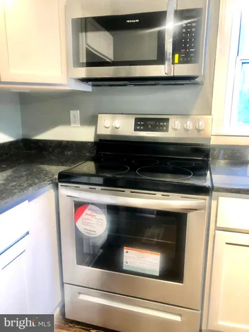 $1,800 | 102 South Whissen Street, Edinburg, VA 22824