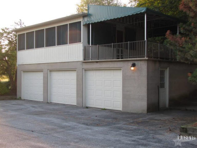 8200 Lower Huntington Road Fort Wayne, IN 46809 - Photo 4 of 30