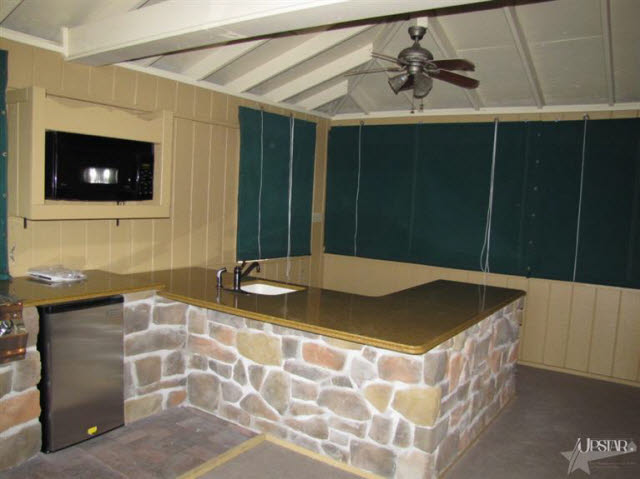 8200 Lower Huntington Road Fort Wayne, IN 46809 - Photo 10 of 30