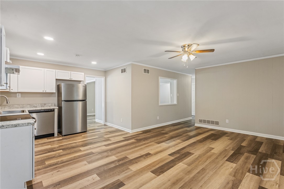 713 Glenbrook Road Savannah, GA 31419 - Photo 5 of 23