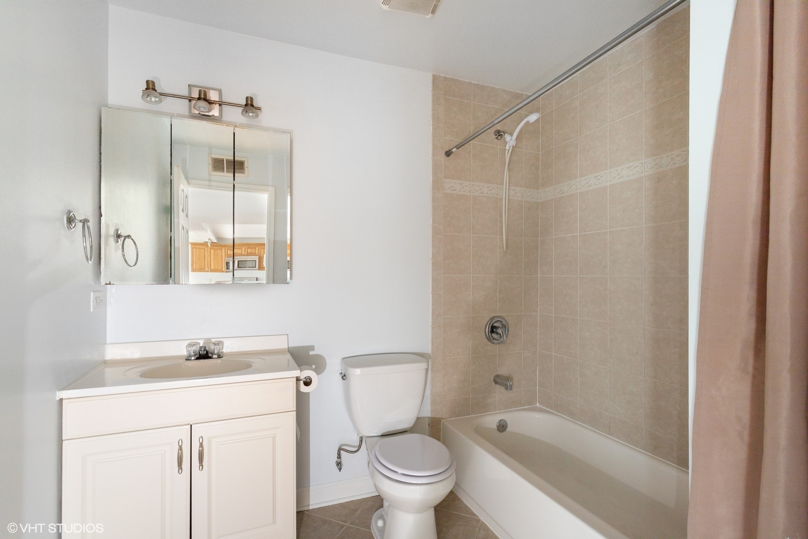 16 Mockingbird Lane, Unit 105 Willowbrook, IL 60527 - Photo 13 of 17