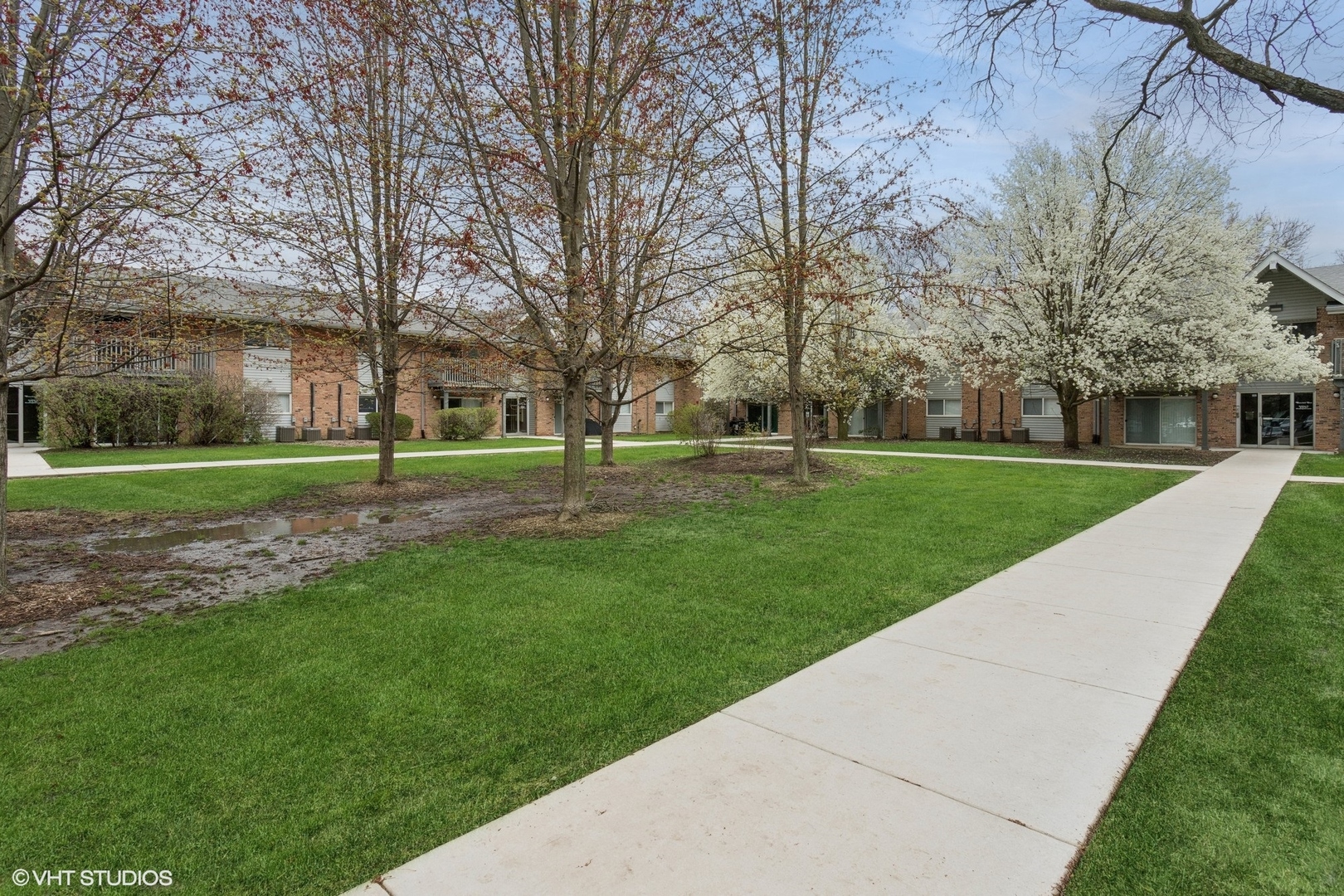 16 Mockingbird Lane, Unit 105 Willowbrook, IL 60527 - Photo 16 of 17