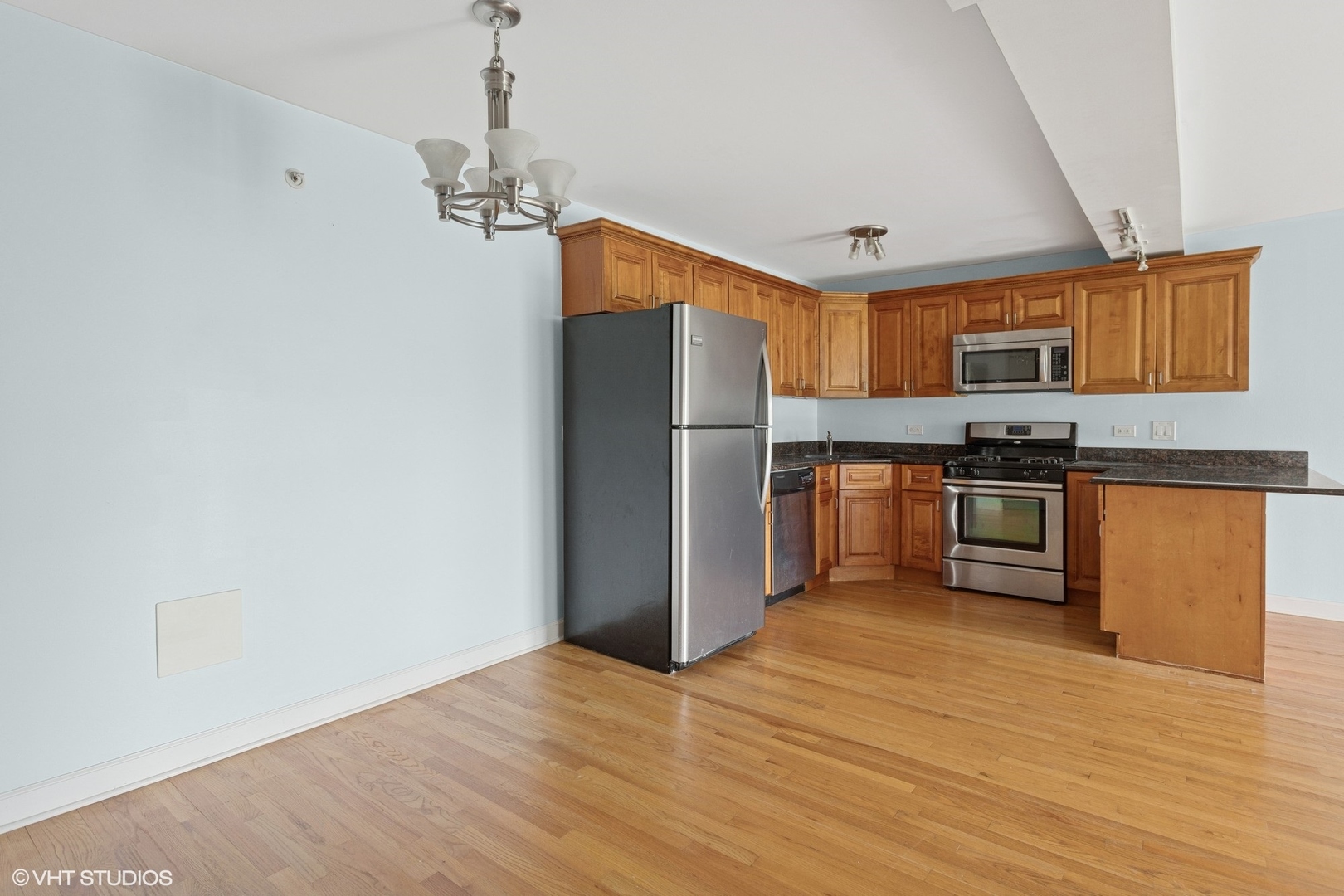 16 Mockingbird Lane, Unit 105 Willowbrook, IL 60527 - Photo 7 of 17