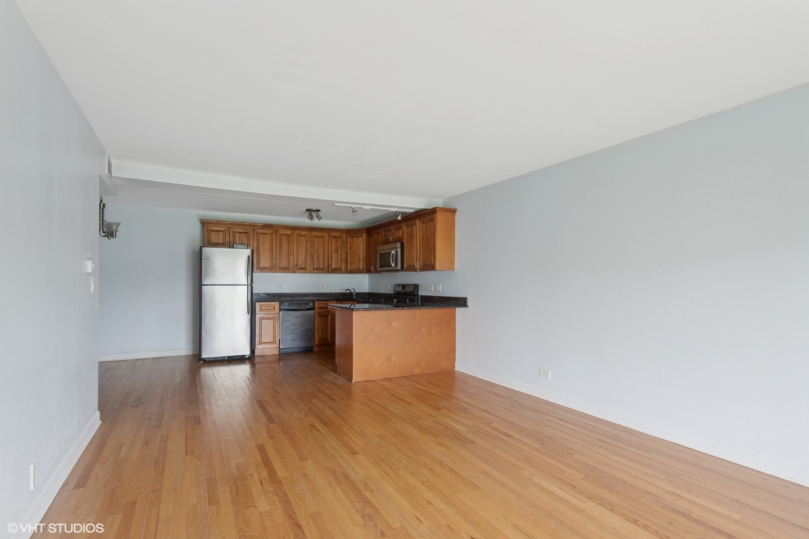 16 Mockingbird Lane, Unit 105 Willowbrook, IL 60527 - Photo 8 of 17