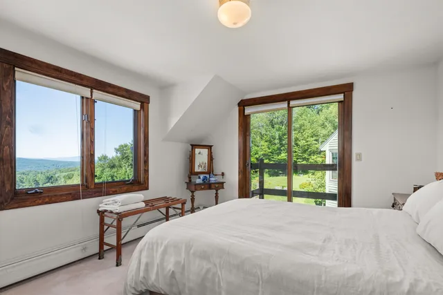 $3,200,000 | 24 Upper Judson Lane, Stowe, VT 05672