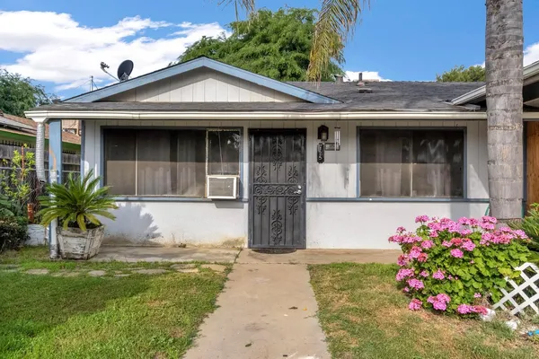 $280,000 | 125 12th Street, Orange Cove, CA 93646