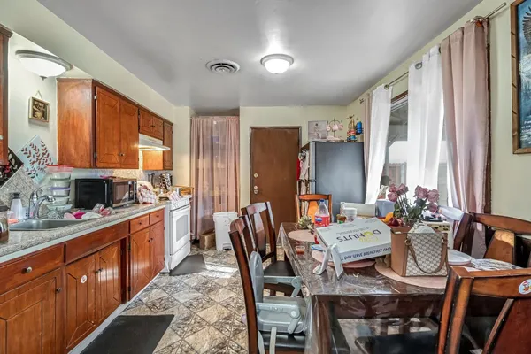 $280,000 | 125 12th Street, Orange Cove, CA 93646