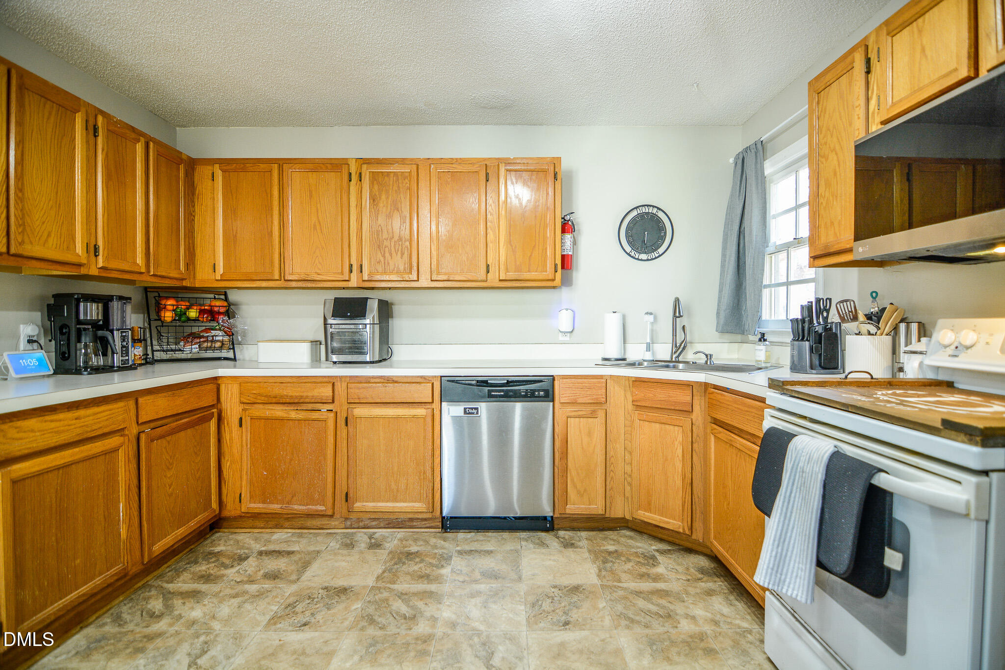 4932 Liverpool Lane Raleigh, NC 27604 - Photo 17 of 35 4932-Kitchen1