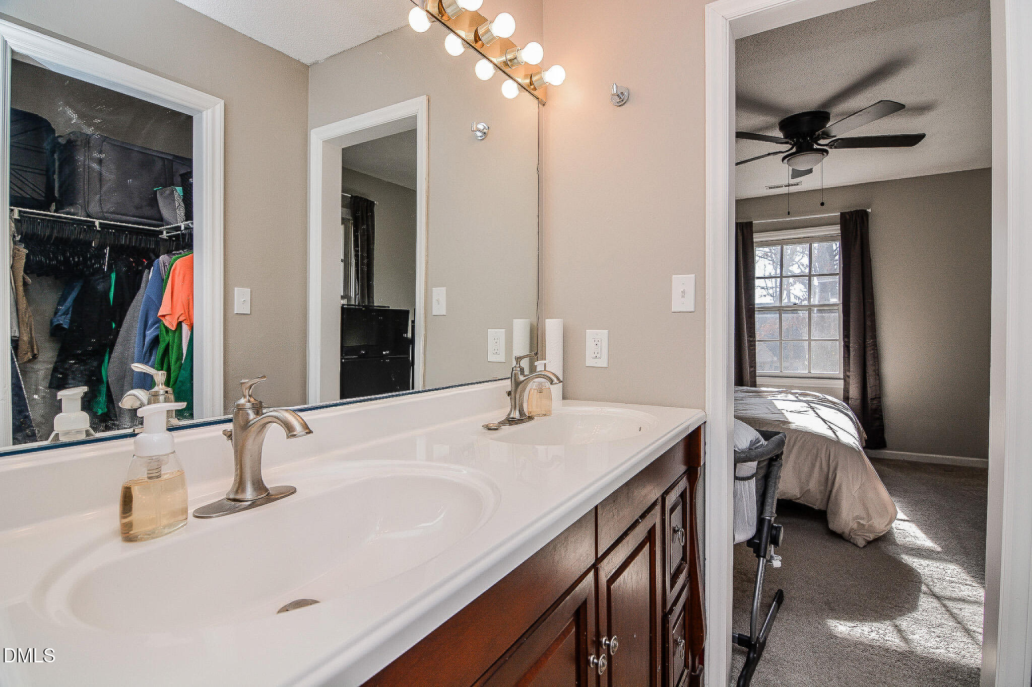 4932 Liverpool Lane Raleigh, NC 27604 - Photo 32 of 35 4932-Bath1c