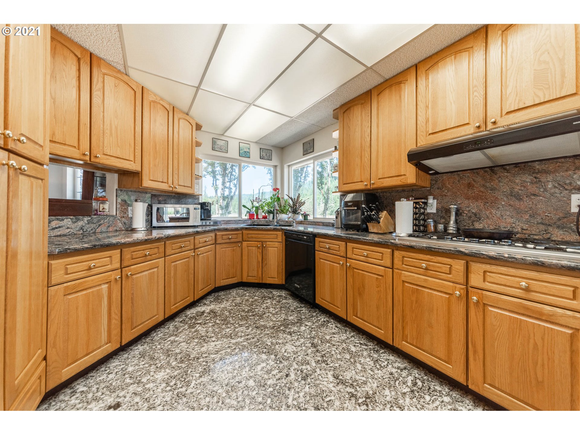 77328 Mosby Creek Road Cottage Grove, OR 97424 - Photo 14 of 28 Gallery Image 14