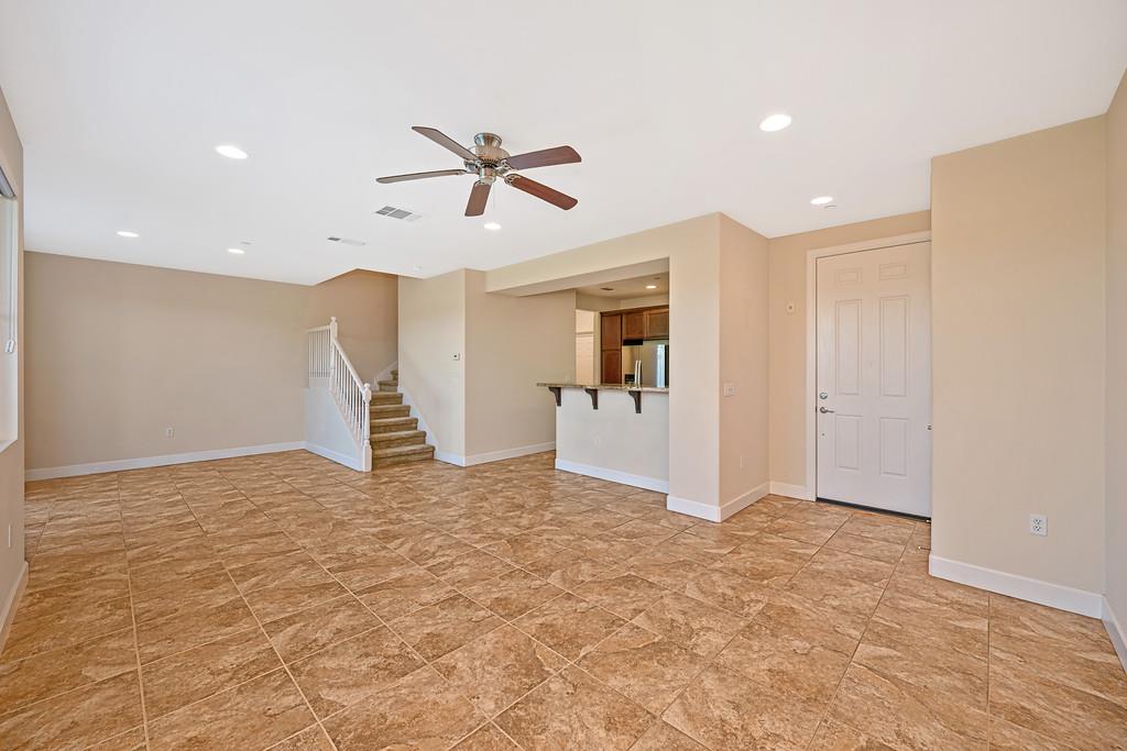 403 Rivage Circle Folsom, CA 95630 - Photo 5 of 54