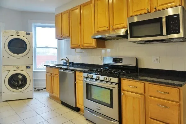 $3,650 | 29 Lambert Street, Unit 3R, Cambridge, MA 02141