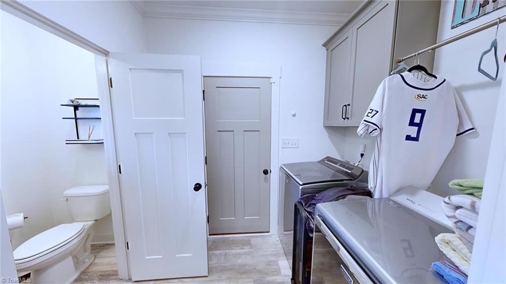 245 Rolling Road Lexington, NC 27292 - Photo 18 of 48 Laundry & 1/2 Bath