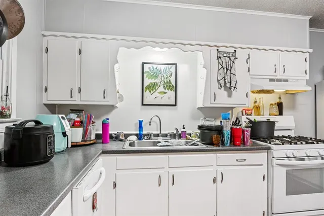 $315,000 | 6220 Walnut Drive, Fort Worth, TX 76114