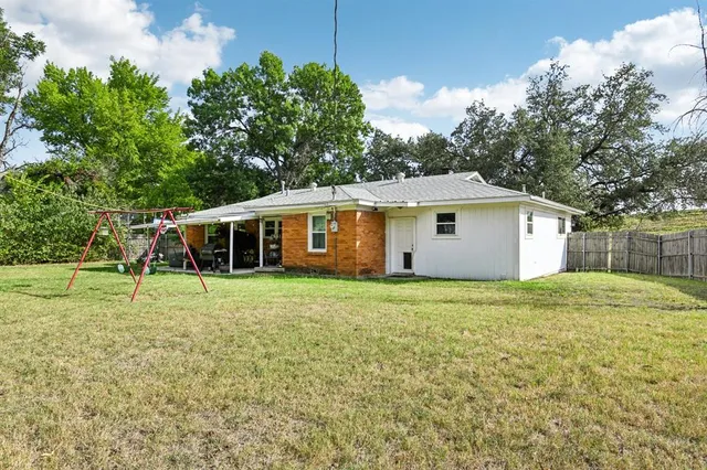 $315,000 | 6220 Walnut Drive, Fort Worth, TX 76114