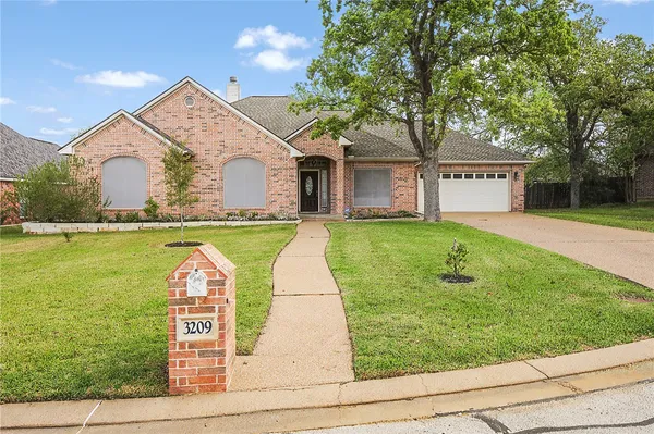 $3,000 | 3209 Salzburg Court, College Station, TX 77845