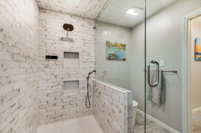 $1,595,000 | 9106 Glenlake Drive, Austin, TX 78730