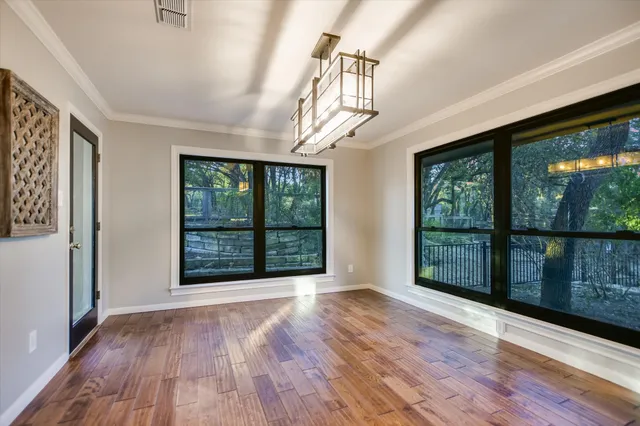 $1,595,000 | 9106 Glenlake Drive, Austin, TX 78730