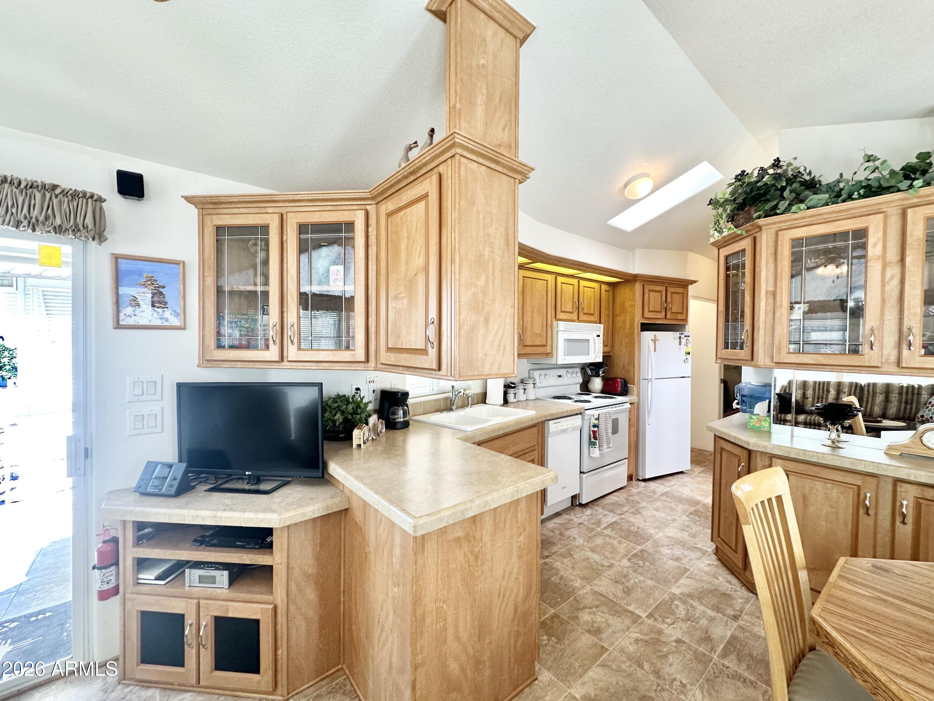 111 South Greenfield Road, Unit 790 Mesa, AZ 85206 - Photo 18 of 71 TV/ENTERTAINMENT AREA