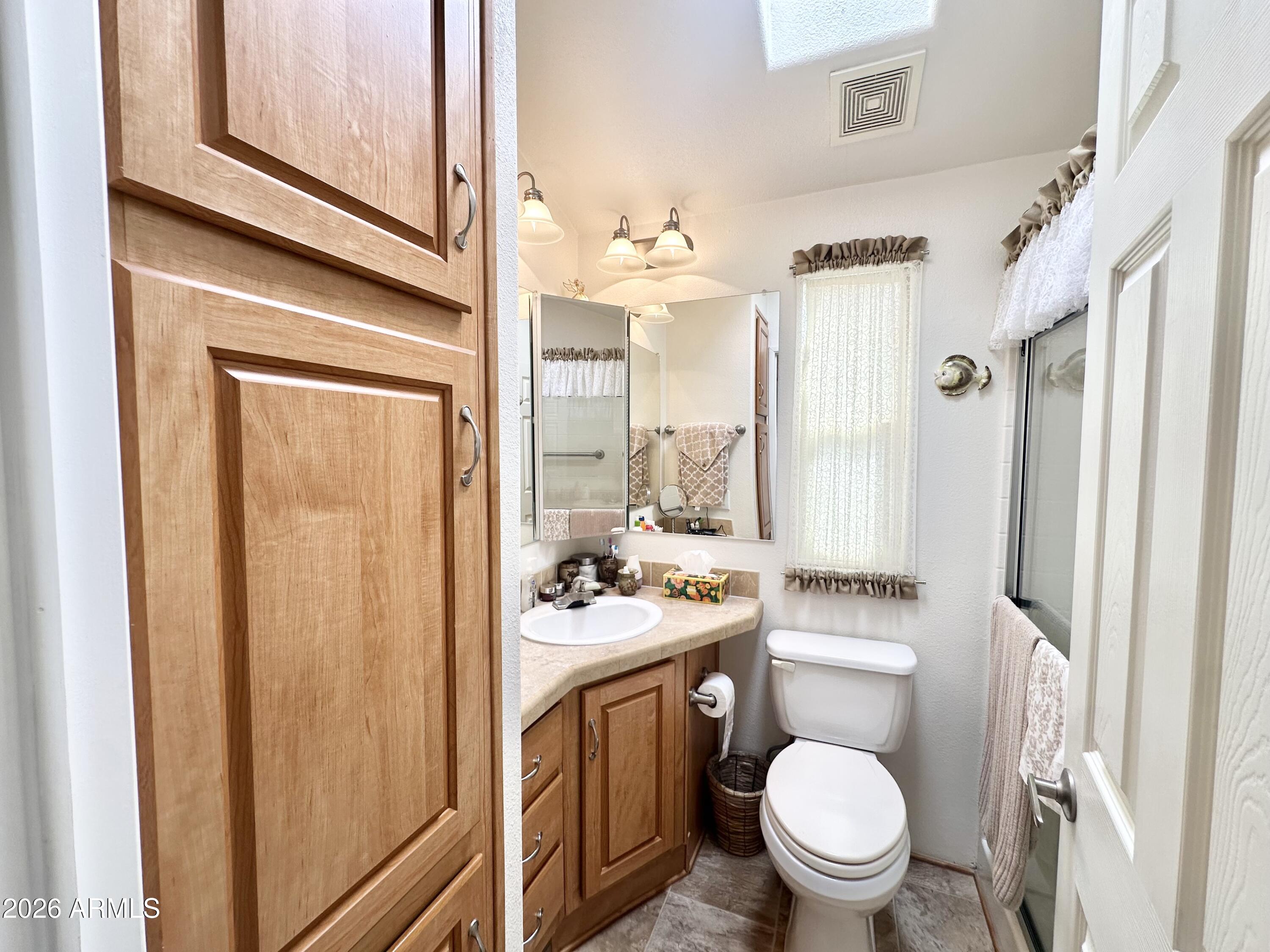111 South Greenfield Road, Unit 790 Mesa, AZ 85206 - Photo 25 of 71 ROOMY MAIN BATHROOM