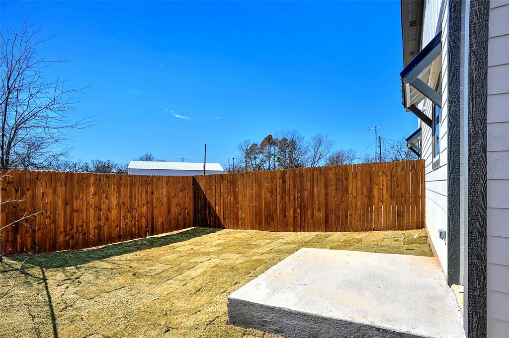 1304 Country Road Whitesboro, TX 76273 - Photo 24 of 28 Gallery Image 24